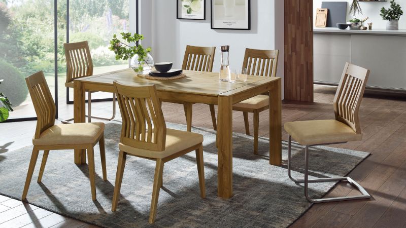 10 kreative Tischdekorationen mit Holz, Glas oder Textilien für jede Saison